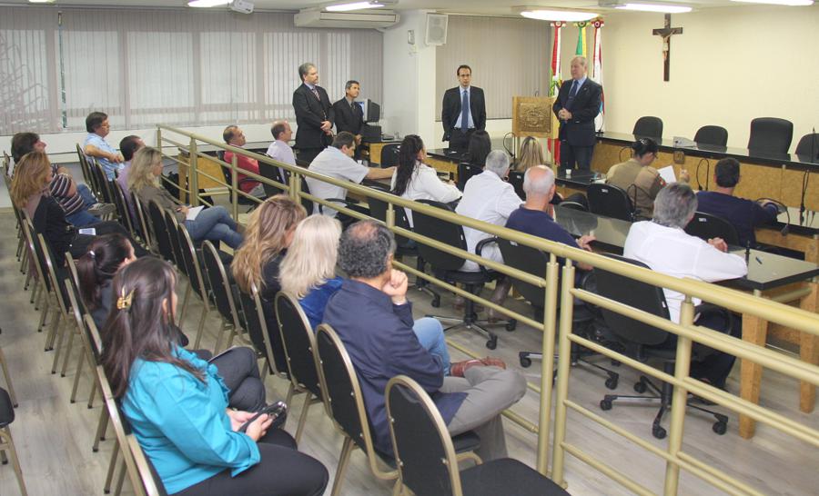 INTEGRAÇÃO - Projeto de modernização legislativa do Interlegis é apresentado em Florianópolis 