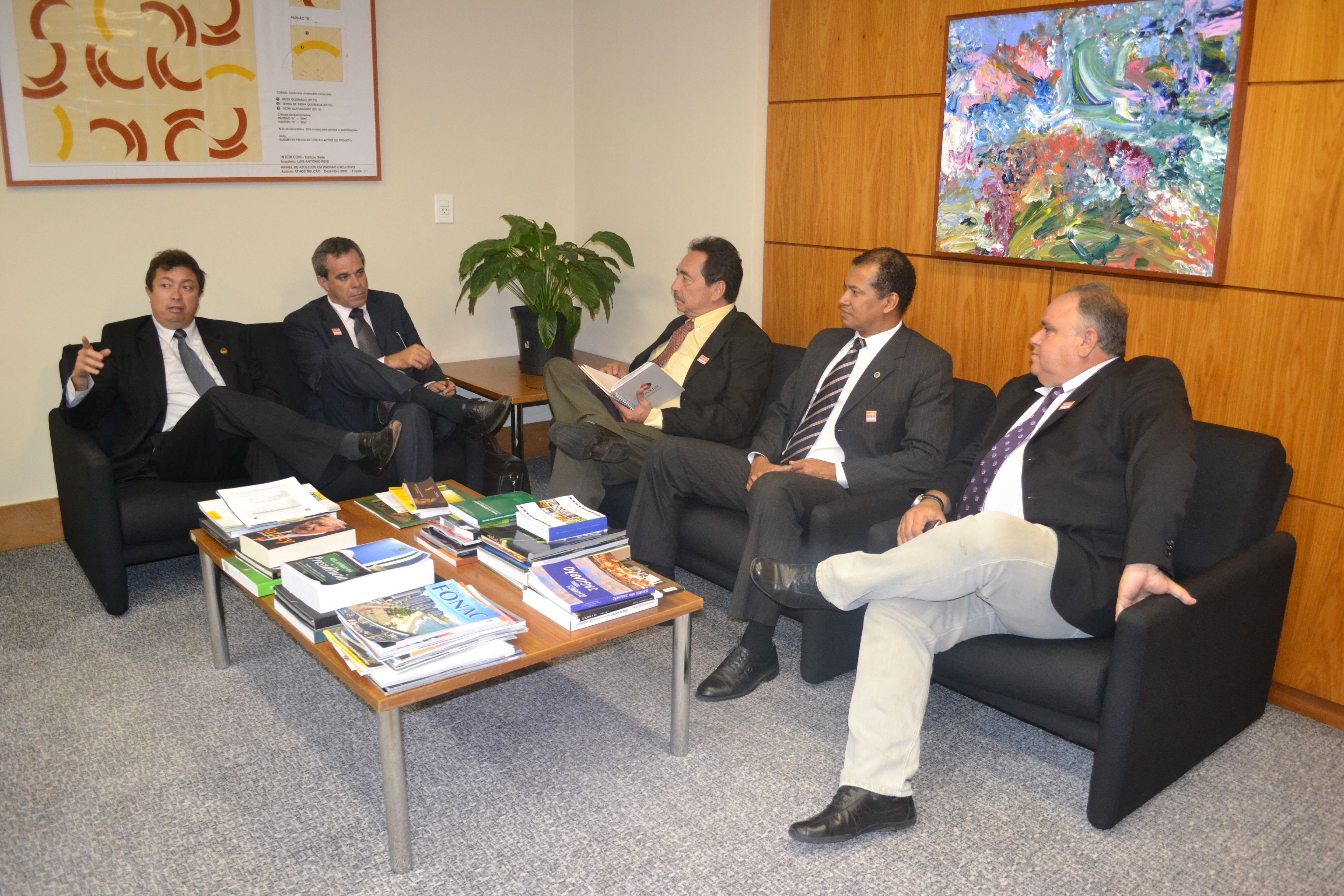 Vice-presidente da Câmara de Cuiabá visita novo diretor do ILB