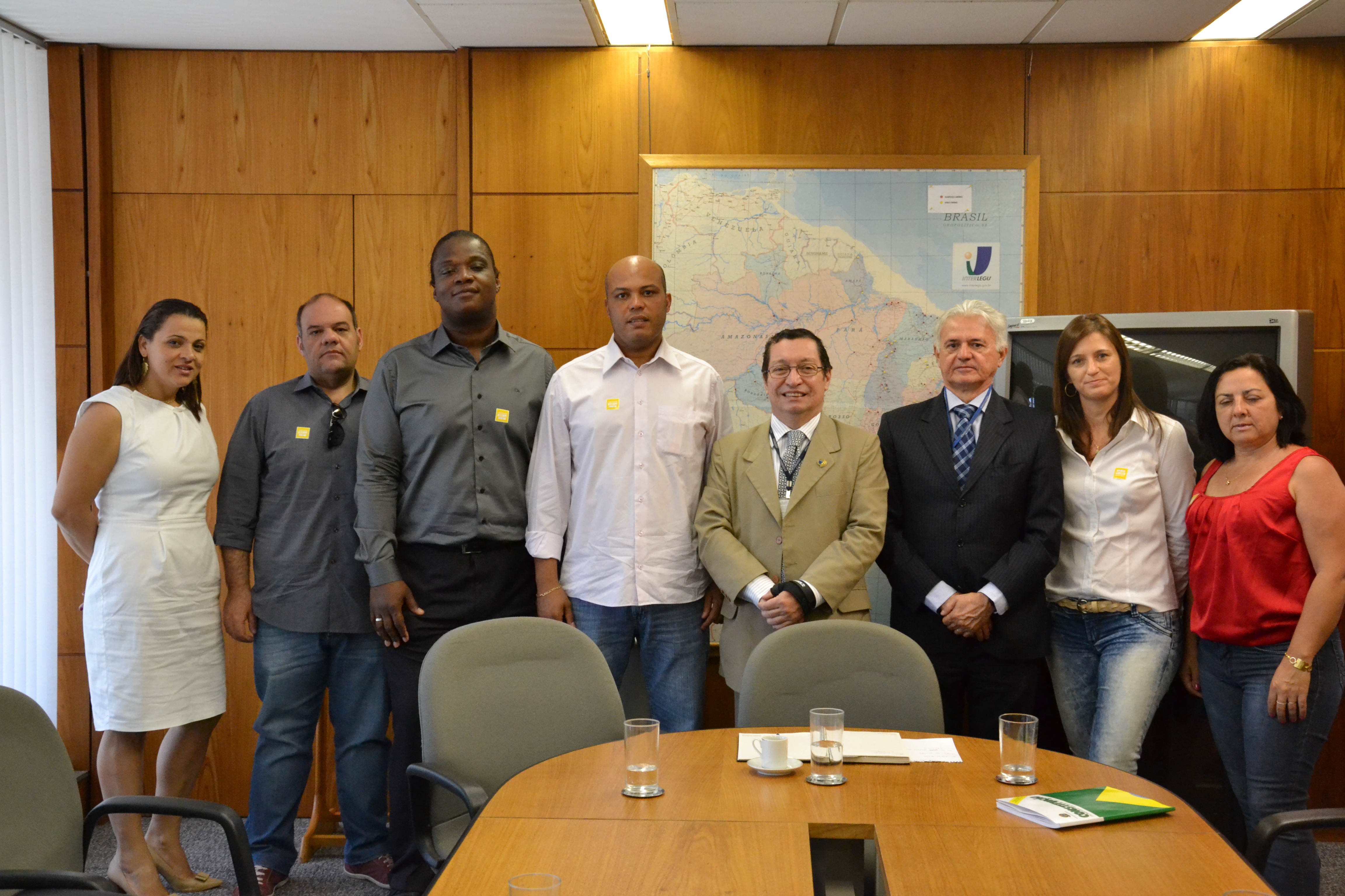 Representantes da Câmara de Piraí revisam marcos jurídicos com a consultoria do Interlegis