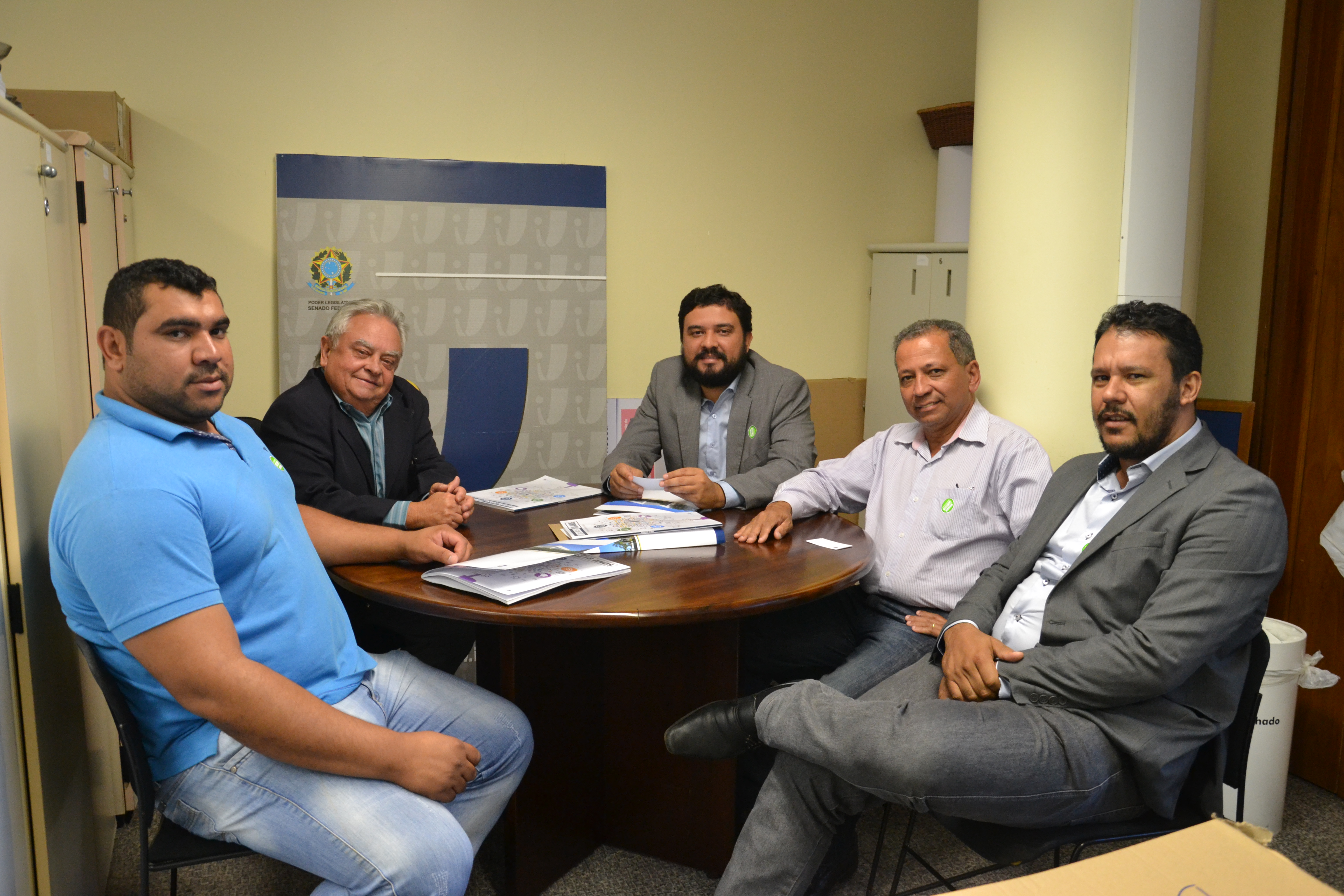 Prefeitos e vereador de municípios de Minas Gerais visitam o ILB/Interlegis